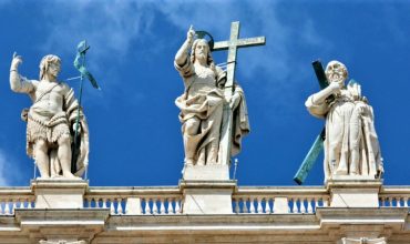 Kardinál Sarah: Ježiš ustanovil pápeža, nie biskupské synody