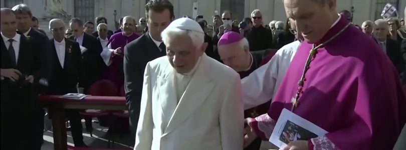 Sekretár Benedikta XVI nevylučuje, že cirkev prechádza konečnou skúškou, pred druhým príchodom Krista.