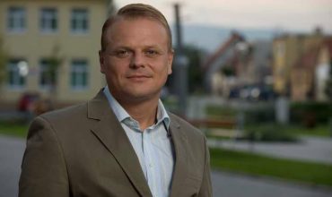 Hlina vyčíta Smeru koalíciu s komunistami, koalícia KDH – Progresívne Slovensko je v poriadku