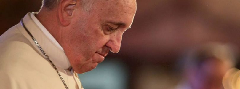 Pápeža požiadali o presunutie synody o mládeži