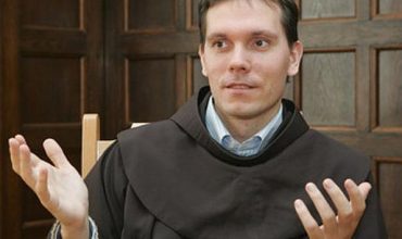 Ďalší kňaz v EÚ je prenasledovaný pred súdom za pravdu