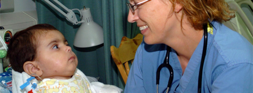 Liberálna vláda v Kanade chce umožniť zabiť choré dieťa aj bez súhlasu rodiča