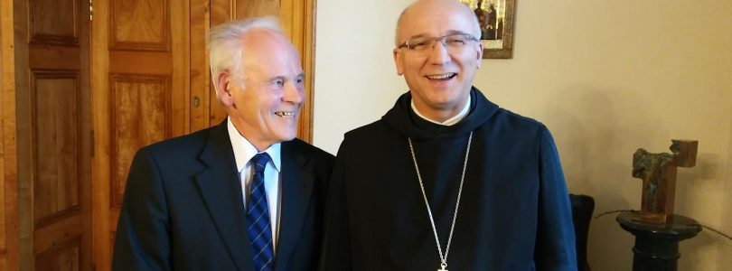 Blog Jozefa Mikloška: Návšteva benediktínov v Panonhalme