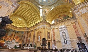 Uvádza Boh človeka do pokušenia? Benedikt XVI hovorí áno, František hovorí nie