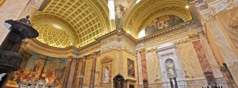 Uvádza Boh človeka do pokušenia? Benedikt XVI hovorí áno, František hovorí nie