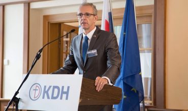 KDH sa po odstúpení Lajčáka, pretláčajúceho genderizmus a pakt o imigrácii, obáva o smerovanie Slovenska