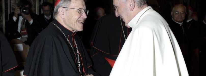 Kardinál Kasper: Vo Vatikáne sa pripravuje zosadenie pápeža