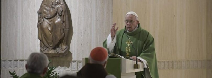 Pápež v marci vyzýva modliť sa za prenasledovaných kresťanov