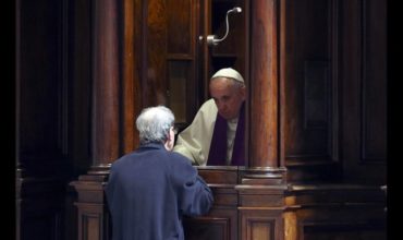 Pápež: Nijaká ľudská moc nesmie siahnuť na spovedné tajomstvo