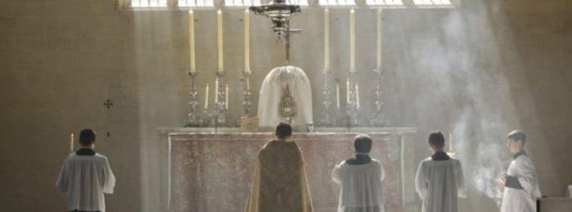 Prečo katolíci radi kľačia?