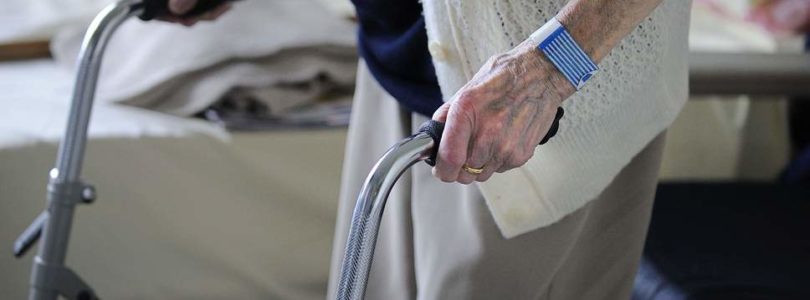 V Holandsku chcú umožniť lekárom odmietnuť liečiť osoby staršie ako 70 rokov