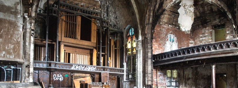 Neveriaci sa stali najväčšou náboženskou skupinou v USA, rapídne rastie aj užívanie antidepresív.