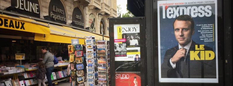 Popularite Macrona v prieskumoch nepomohla ani vyhorená katedrála