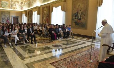 Pápež mladým Francúzom: Dnes to nie je náročnejšie ako v iných dobách Cirkvi