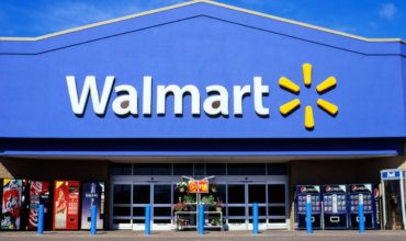 Exorcista po uvedení 440 satanistických produktov na trh varuje obchodný reťazec: “predávate svoju dušu.“