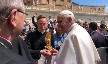 Svätému Otcovi Františkovi odovzdali relikvie bl. Anny Kolesárovej