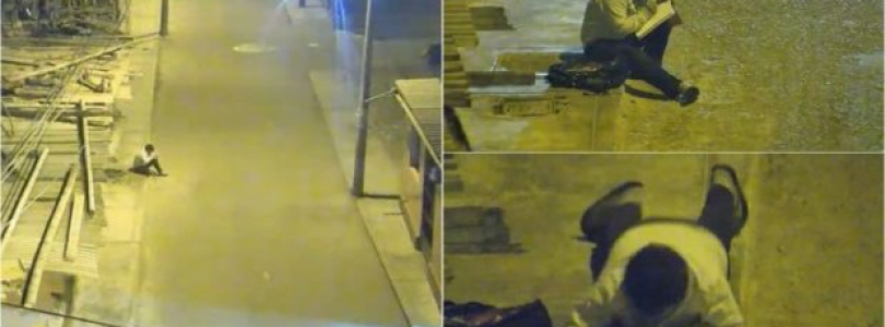 Chudobný chlapec z rodiny bez elektriny sa učieval pod verejným osvetlením