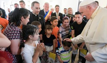 Pápež v Rumunsku pozval Rómov do cirkvi
