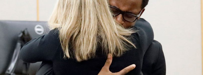Brat zavraždeného objal vrahyňu priamo na súde: “Mám Vás rád ako človeka.”