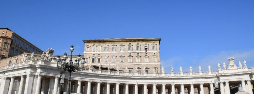 Je veľa svedkov svätosti vedľajších dverí – pápežove slová na slávnosť Všetkých svätých