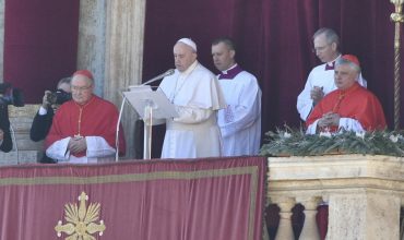 Príhovor pápeža Františka Urbi et orbi: Ľud, čo kráča vo tmách, uzrie veľké svetlo