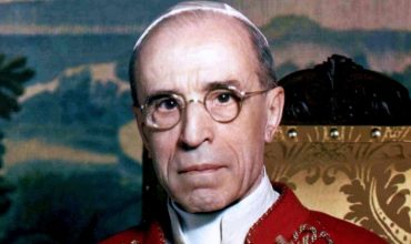 Archívy vyvracajú mýtus liberálnych katolíkov, že Pius XII bol “Hitlerov pápež.”