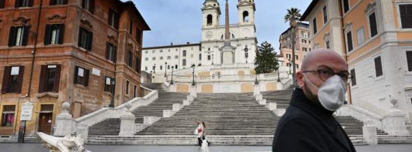 99% obetí koronavírusu trpelo na inú chorobu. Takmer polovica  až na tri.