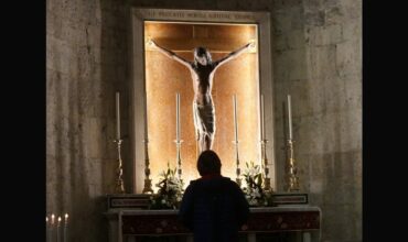 Svet sa modlí za koniec pandémie – 14. máj je deň pôstu a dobročinnosti