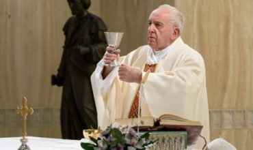 Ranná homília 1. mája: Prepustiť jedného z nich je prepustiť seba