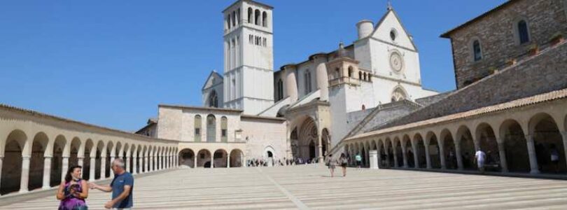 Taliani rátajú  na pútnických miestach straty