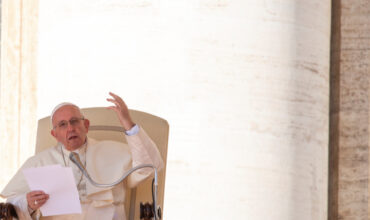 Pápež vyzval na oslobodenie Panny Márie z rúk mafie