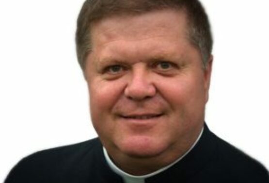 ZA NOVÉHO POMOCNÉHO BISKUPA NITRIANSKEJ DIECÉZY PÁPEŽ FRANTIŠEK VYMENOVAL VDP. PETRA BEŇA